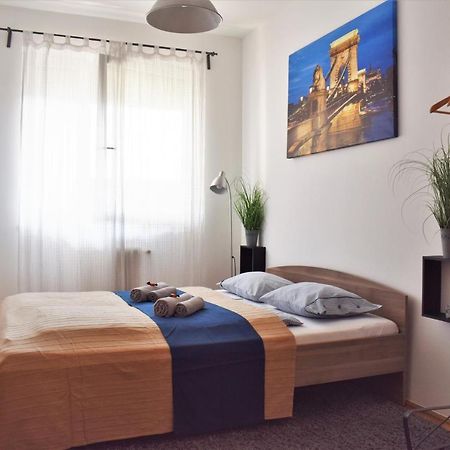 Cosy Apartment In Budapest Downtown With Free Garage Parking Buitenkant foto